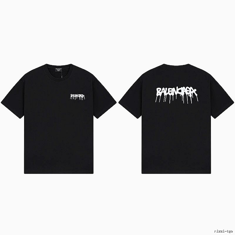 Balenciaga street-style black T-shirt