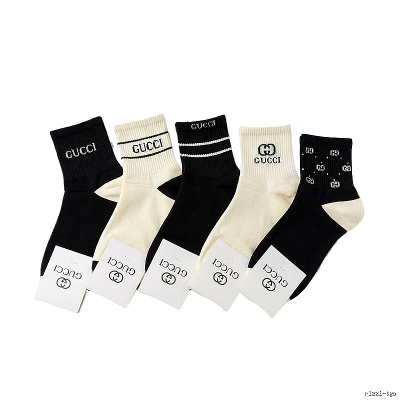 Gucci minimalist black and white socks