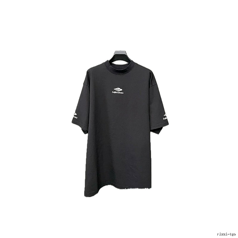 Balenciaga minimalist style black T-shirt