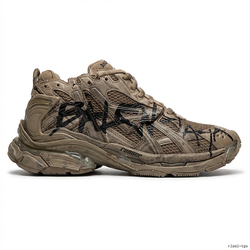 Balenciaga retro distressed brown shoes