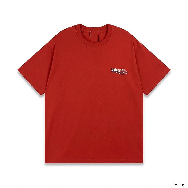 Balenciaga's simple-style red T-shirt