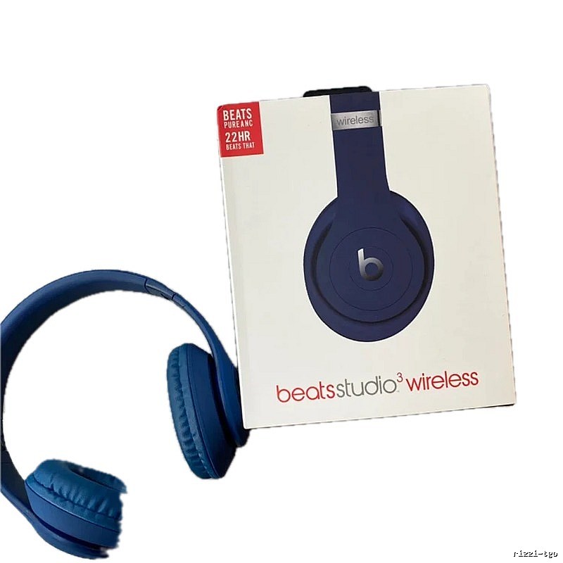 Beats Studio Wireless Headphones in Blue