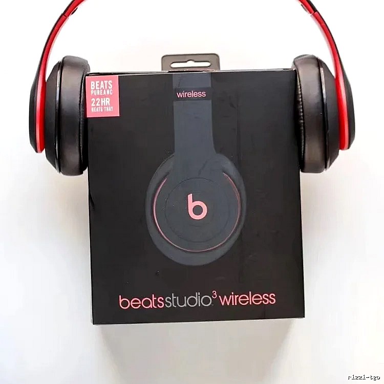 Beats Studio Wireless Headphones in Red