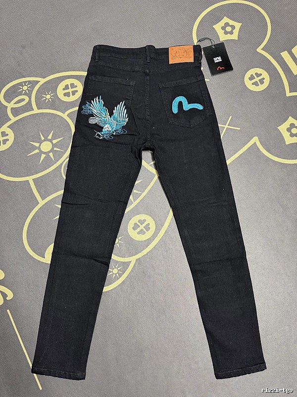 Evisu Graphic Jeans with colorful back motif and fitted denim profile in Black