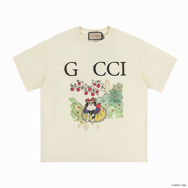 Gucci Vintage-Style Off-White Cat Print T-Shirt