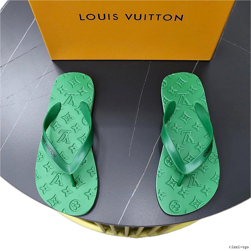 Louis Vuitton Monogram Light Luxury Style Green Flip-Flops