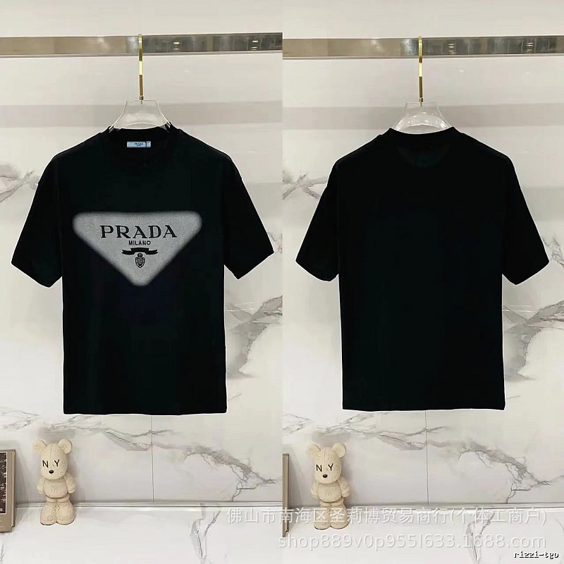 Prada Triangle Logo Trendy Style Black Short-sleeve T-shirt