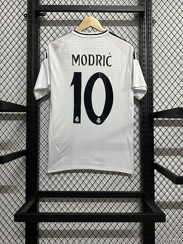 Real Madrid Resort Home soccer jersey White Real Madrid for Travel Looks Select Edition