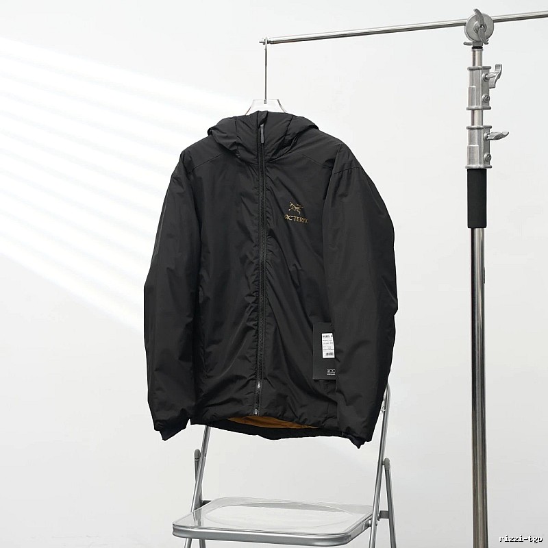 Streamlined Shell Technical Hooded Jacket - Arc'teryx Essential Edit