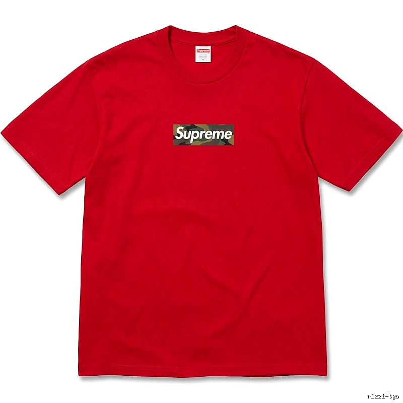 Supreme camouflage-style red T-shirt