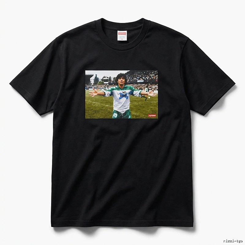 Supreme Maradona-style black T-shirt