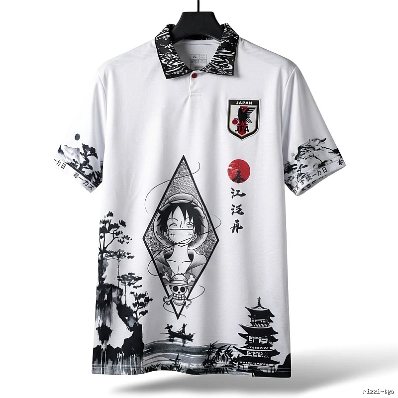 Tokyo Ghoul and Japanese-style white T-shirt