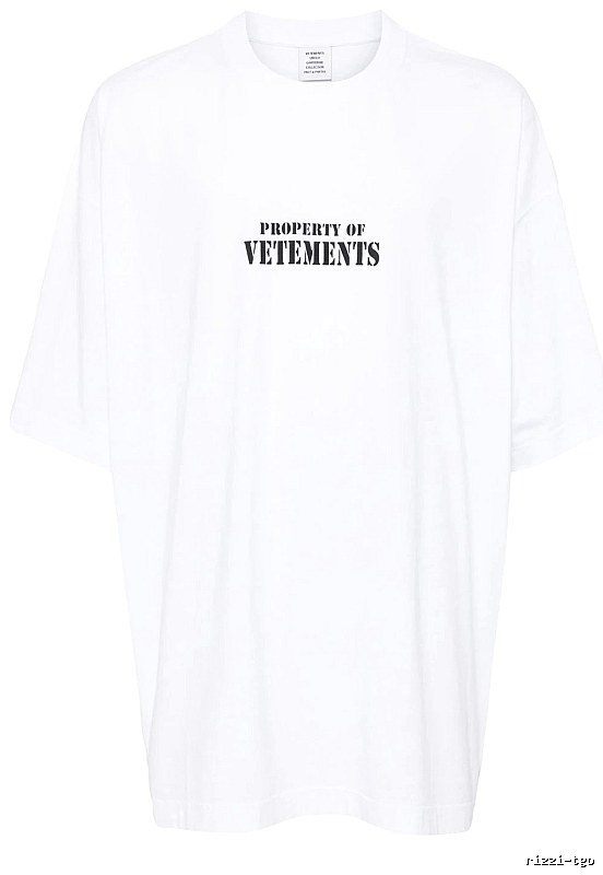 Weekend Statement graphic T-shirt Black Colorful Lucky for Weekend Wear